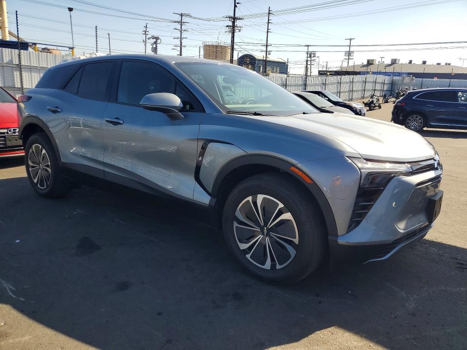 Продаж на аукціоні авто 2025 Chevrolet Blazer, vin: 3GNKDBRM3SS259972, номер лоту: 68266306