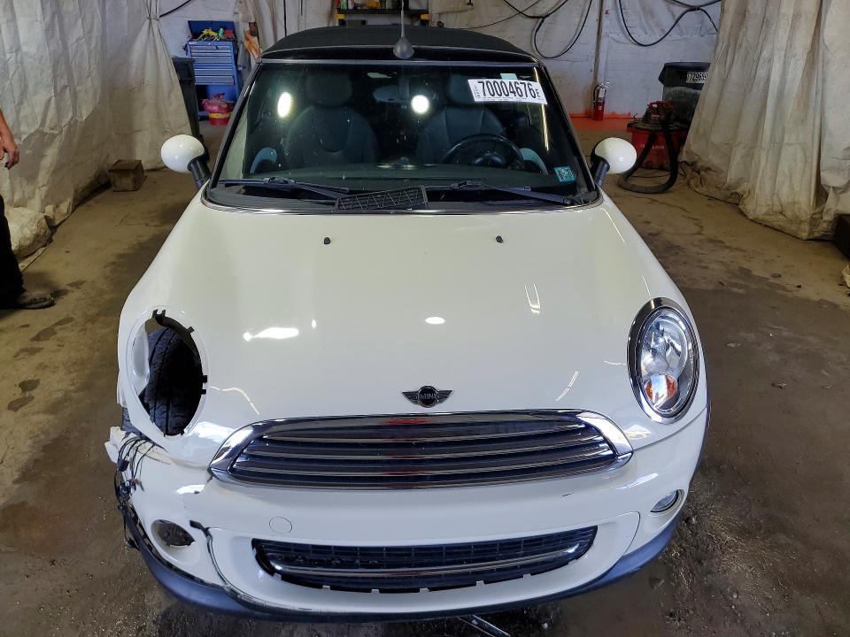 Auction sale of the 2011 Mini Cooper, vin: WMWZN3C56BT265019, lot number: 70004676