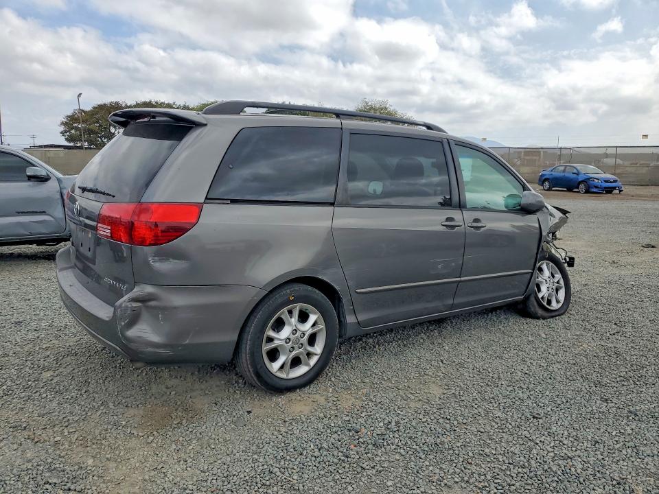 2005 Toyota Sienna მანქანა იყიდება აუქციონზე, vin: 5TDZA22C45S371433, აუქციონის ნომერი: 69431486