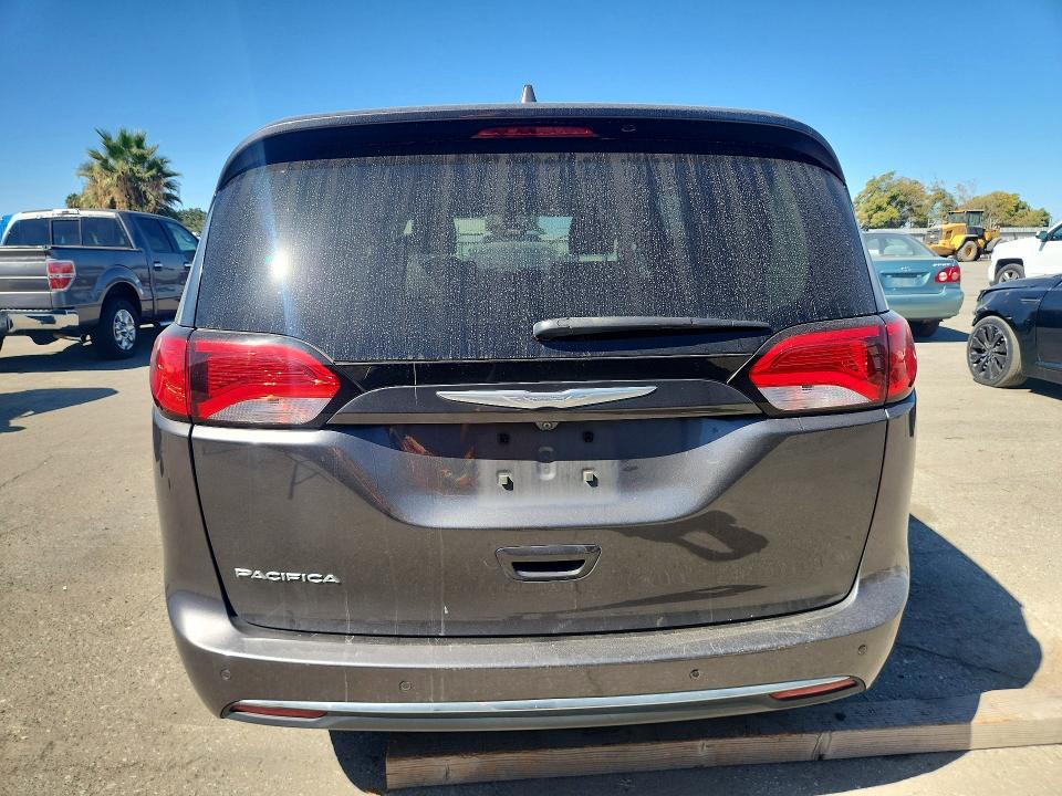 Продаж на аукціоні авто 2017 Chrysler Pacifica, vin: 2C4RC1BG2HR516733, номер лоту: 69870146