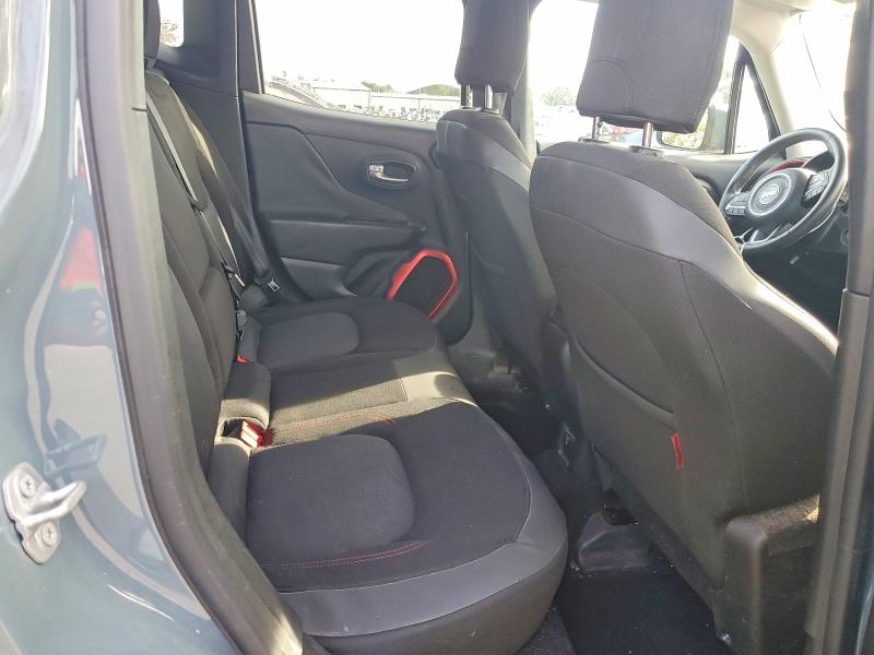 68445916 :رقم المزاد ، ZACCJBCT4FPB82140 vin ، 2015 Jeep Renegade مزاد بيع
