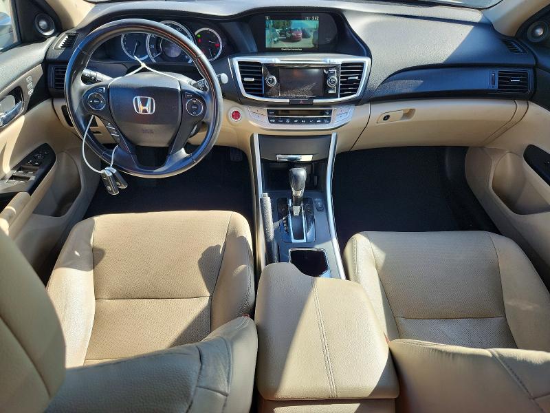 70136146 :رقم المزاد ، 1HGCR2F85FA086499 vin ، 2015 Honda Accord مزاد بيع