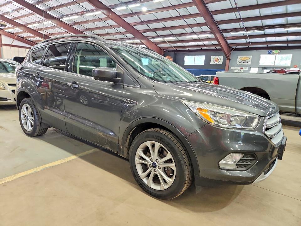 68881986 :رقم المزاد ، 1FMCU9GD5JUA58271 vin ، 2018 Ford Escape مزاد بيع