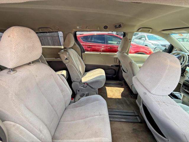 70219376 :رقم المزاد ، 5TDKK3DC7DS308522 vin ، 2013 Toyota Sienna مزاد بيع