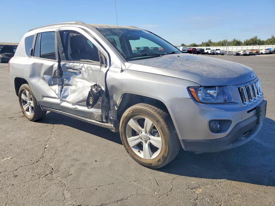 2014 Jeep Compass მანქანა იყიდება აუქციონზე, vin: 1C4NJCBB5ED794383, აუქციონის ნომერი: 67662346