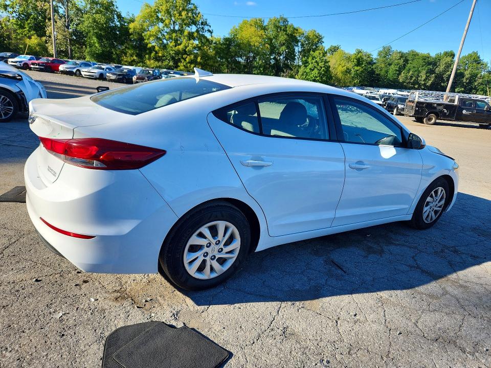 2017 Hyundai Elantra მანქანა იყიდება აუქციონზე, vin: 5NPD74LF3HH113864, აუქციონის ნომერი: 68429676