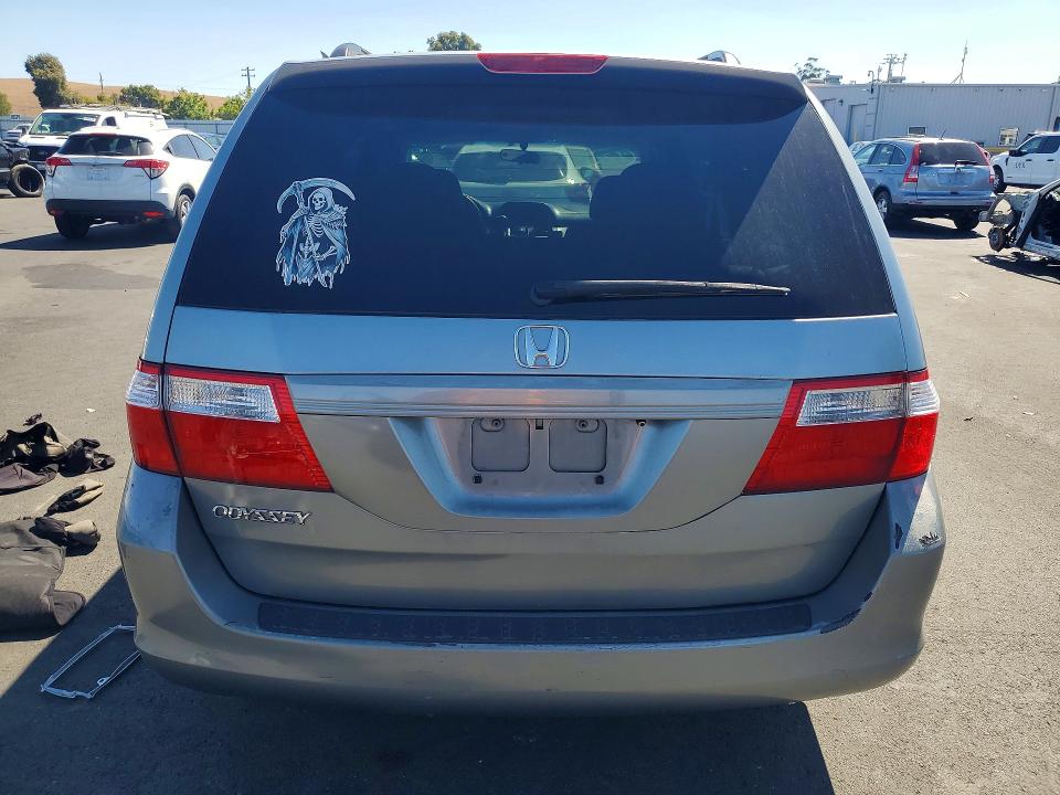 68824726 :رقم المزاد ، 5FNRL38415B128960 vin ، 2005 Honda Odyssey مزاد بيع