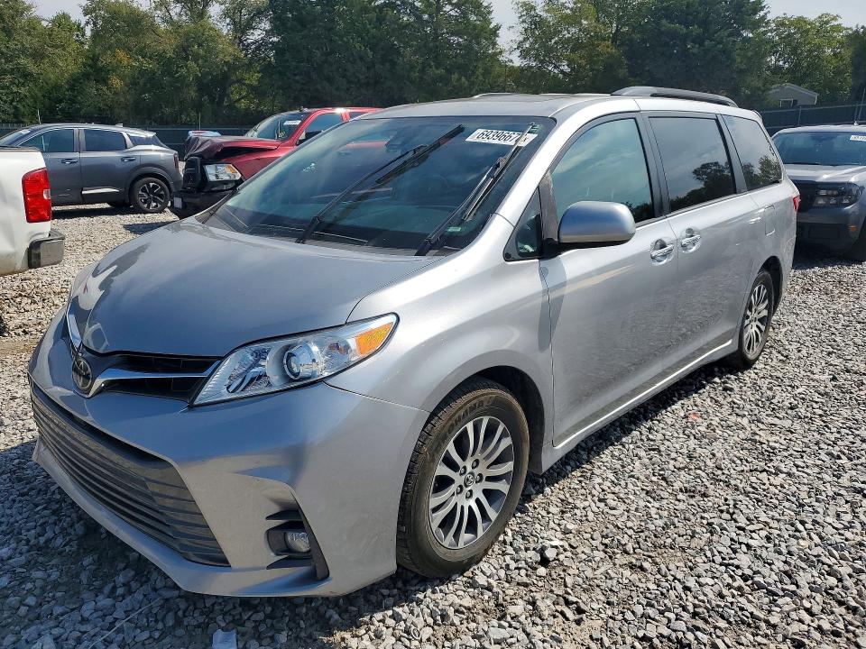 2018 Toyota Sienna მანქანა იყიდება აუქციონზე, vin: 5TDYZ3DC9JS931786, აუქციონის ნომერი: 69396676