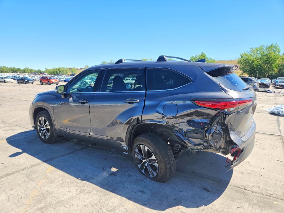2022 Toyota Highlander მანქანა იყიდება აუქციონზე, vin: 5TDHZRBH6NS589124, აუქციონის ნომერი: 67921216