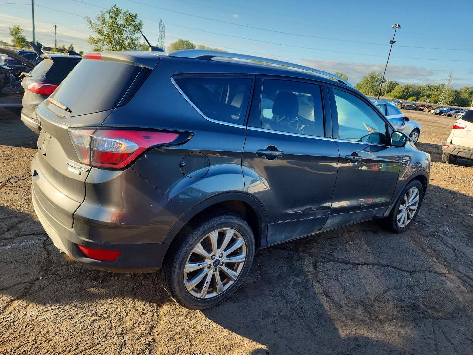 Продажа на аукционе авто 2017 Ford Escape, vin: 1FMCU0JD5HUD38237, номер лота: 70183986