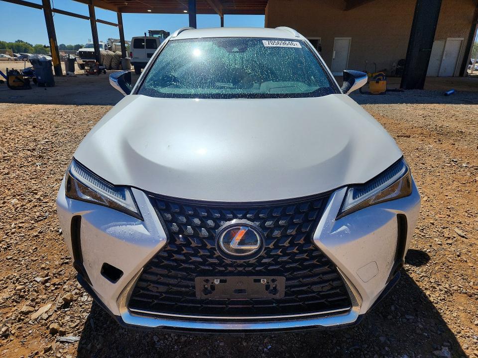Auction sale of the 2022 Lexus Ux 200, vin: JTHX3JBH1N2046400, lot number: 70569646