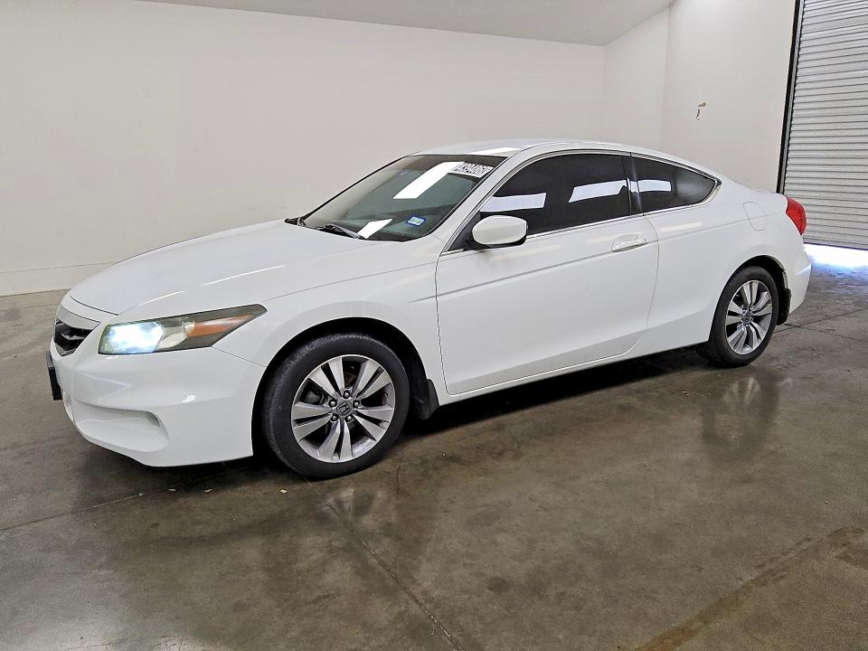 67439486 :رقم المزاد ، 1HGCS1B37BA006431 vin ، 2011 Honda Accord مزاد بيع