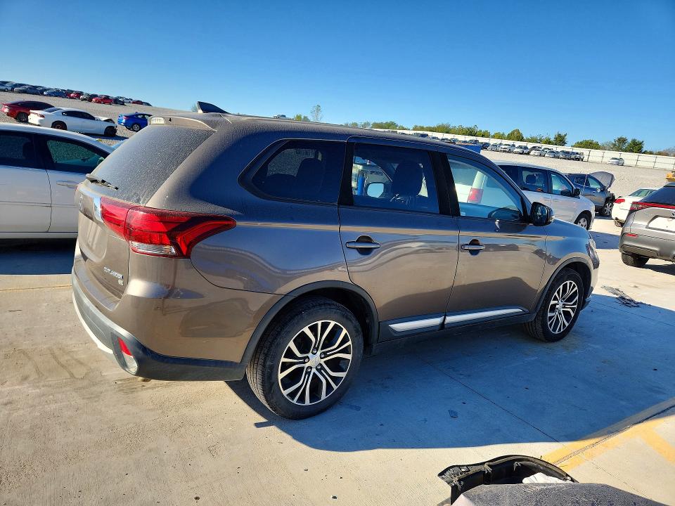 Aukcja sprzedaży 2018 Mitsubishi Outlander, vin: JA4AD3A30JZ014796, numer aukcji: 70985986