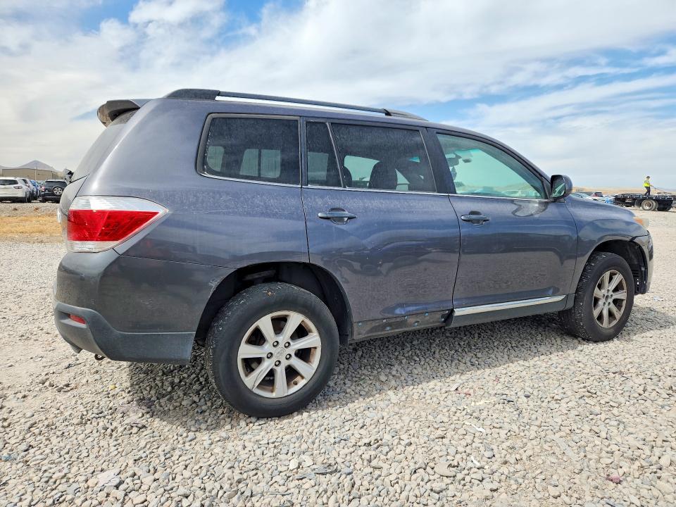2011 Toyota Highlander მანქანა იყიდება აუქციონზე, vin: 5TDBK3EHXBS073248, აუქციონის ნომერი: 68732386