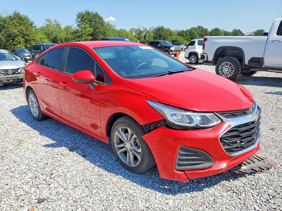 69518736 :رقم المزاد ، 1G1BC5SM0K7113253 vin ، 2019 Chevrolet Cruze مزاد بيع