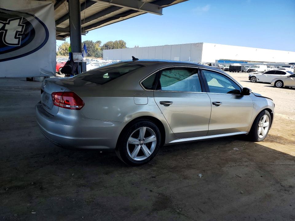 Продаж на аукціоні авто 2013 Volkswagen Passat, vin: 1VWBP7A38DC124444, номер лоту: 68625126