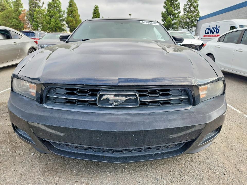 69108826 :رقم المزاد ، 1ZVBP8AM0B5103409 vin ، 2011 Ford Mustang مزاد بيع