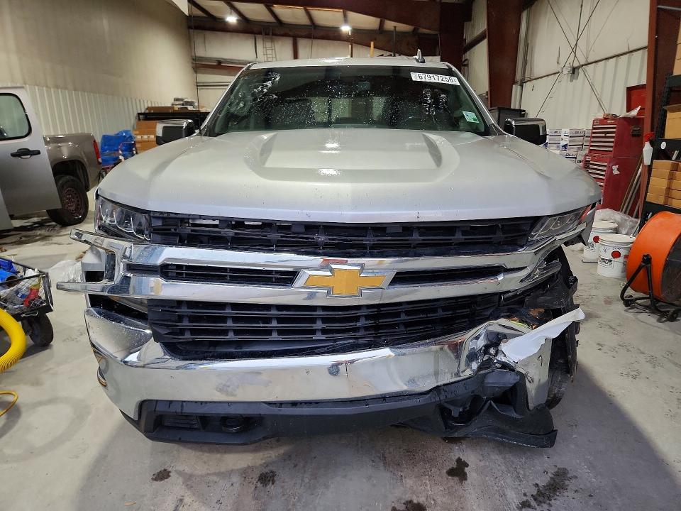 2020 Chevrolet Silverado მანქანა იყიდება აუქციონზე, vin: 3GCUYDED5LG415893, აუქციონის ნომერი: 67917256