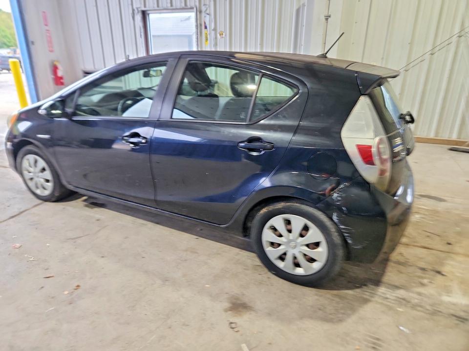 2012 Toyota Prius C მანქანა იყიდება აუქციონზე, vin: JTDKDTB35C1018918, აუქციონის ნომერი: 68324016
