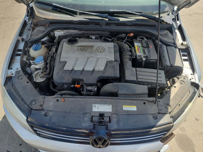67210966 :رقم المزاد ، 3VWLL7AJ2DM306265 vin ، 2013 Volkswagen Jetta مزاد بيع