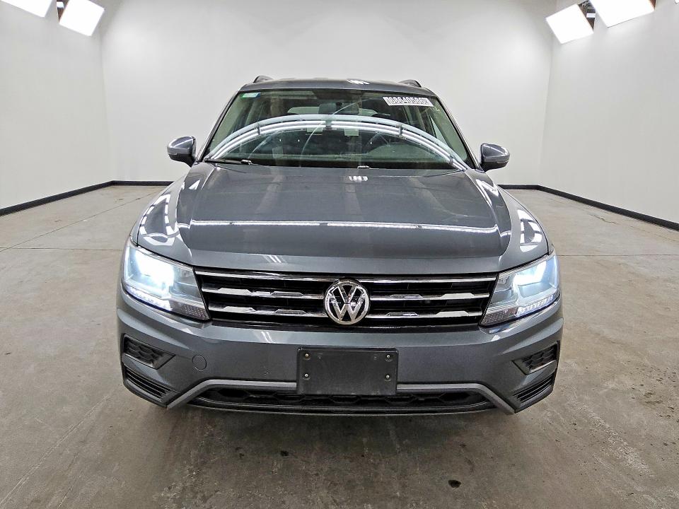 68640586 :رقم المزاد ، 3VV0B7AX1LM148837 vin ، 2020 Volkswagen Tiguan مزاد بيع