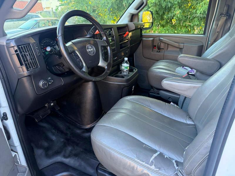 68147586 :رقم المزاد ، 1GTZ7HFG5H1107864 vin ، 2017 Gmc Savana مزاد بيع