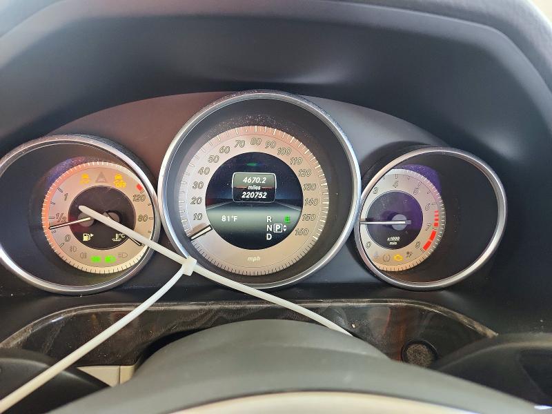 2014 Mercedes-benz E მანქანა იყიდება აუქციონზე, vin: WDDHF5KB3EA880504, აუქციონის ნომერი: 70727316