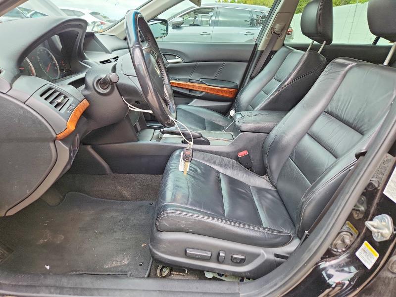 68968766 :رقم المزاد ، 1HGCP2F81BA114802 vin ، 2011 Honda Accord مزاد بيع