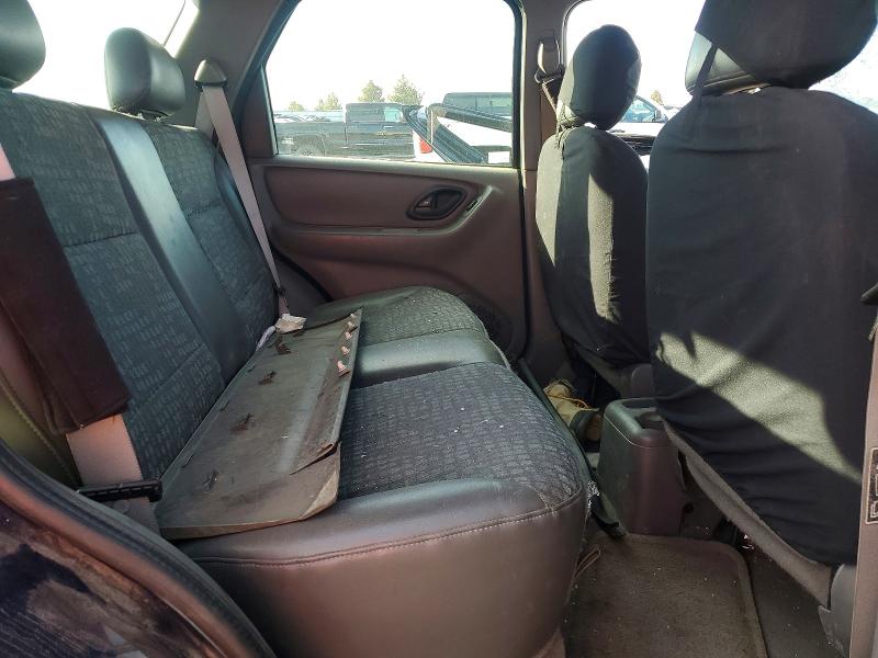 69117026 :رقم المزاد ، 1FMYU021X2KA64207 vin ، 2002 Ford Escape مزاد بيع