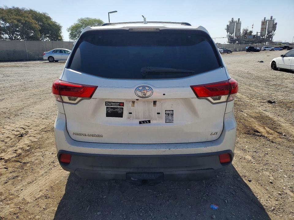 2017 Toyota Highlander მანქანა იყიდება აუქციონზე, vin: 5TDZZRFH4HS213640, აუქციონის ნომერი: 68979186