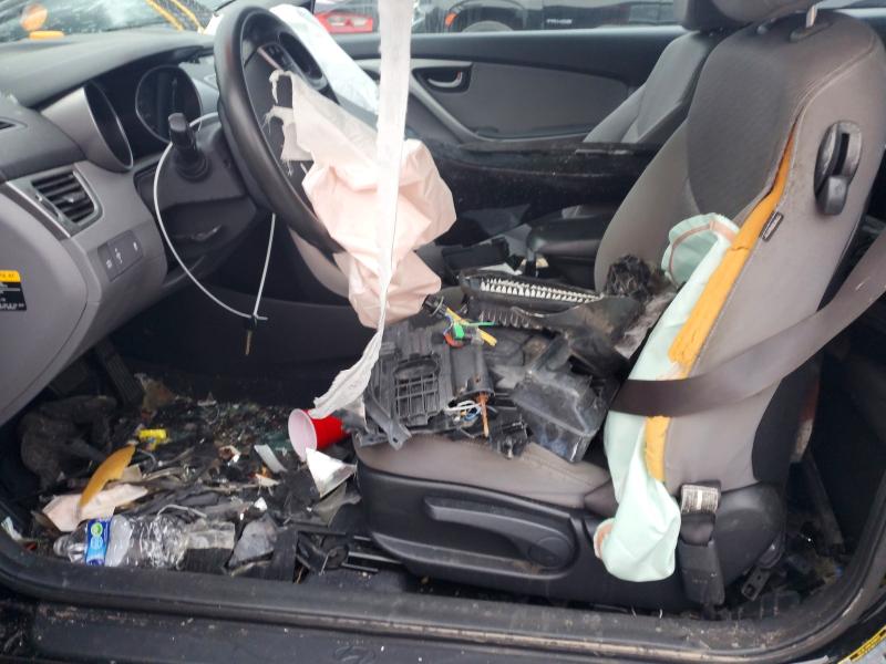 67668306 :رقم المزاد ، KMHDH6AE6DU020531 vin ، 2013 Hyundai Elantra Coupe مزاد بيع