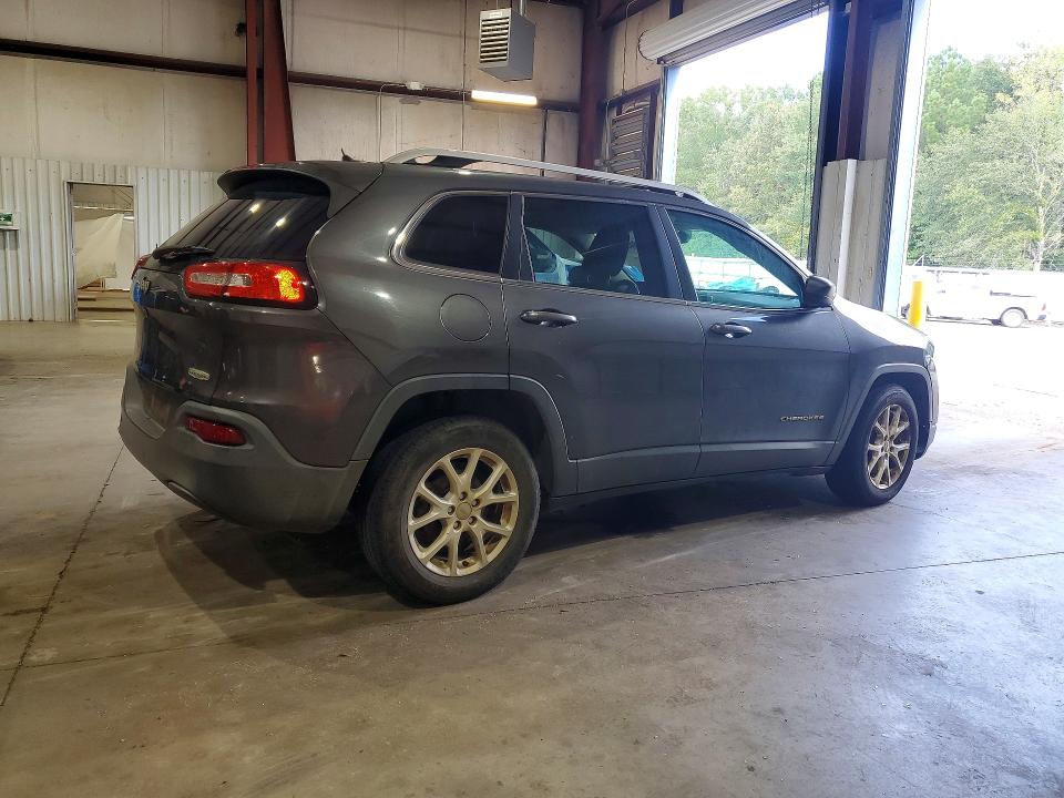 Auction sale of the 2015 Jeep Cherokee, vin: 1C4PJLCB3FW631891, lot number: 68422586