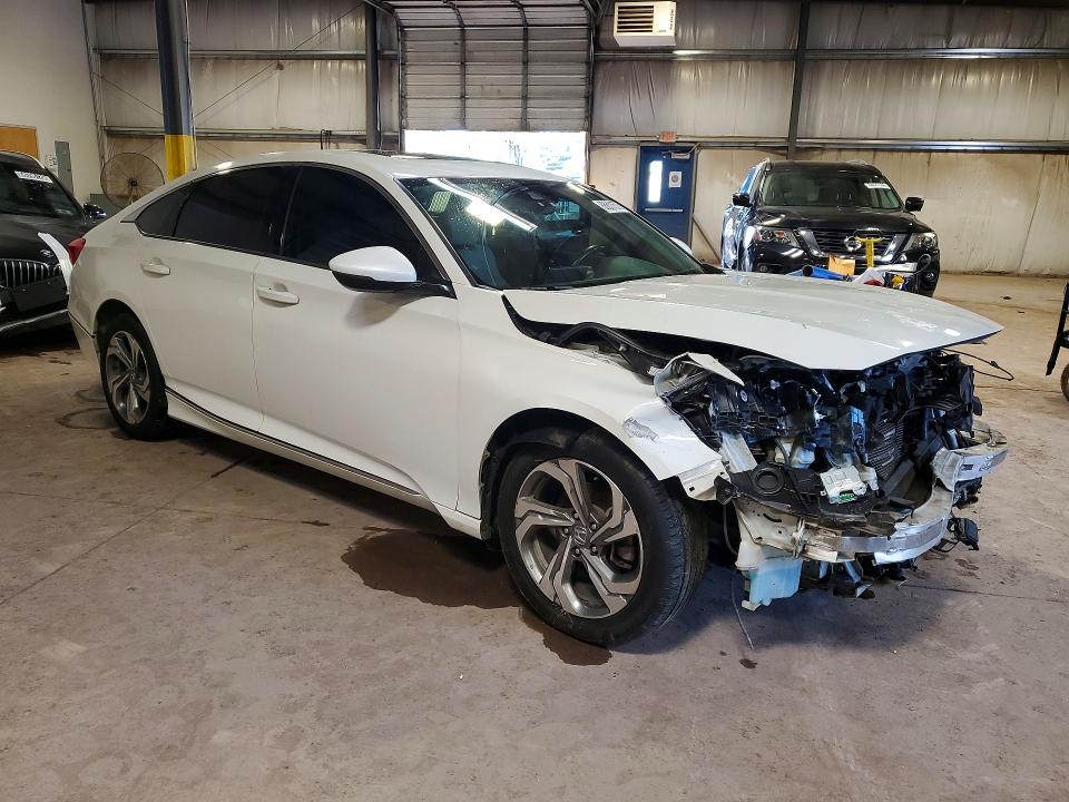 Продаж на аукціоні авто 2018 Honda Accord, vin: 1HGCV1F57JA083267, номер лоту: 68611576