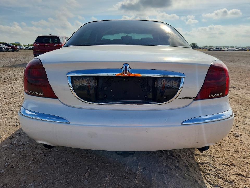 69390156 :رقم المزاد ، 1LNFM97V3WY640553 vin ، 1998 Lincoln Continental مزاد بيع