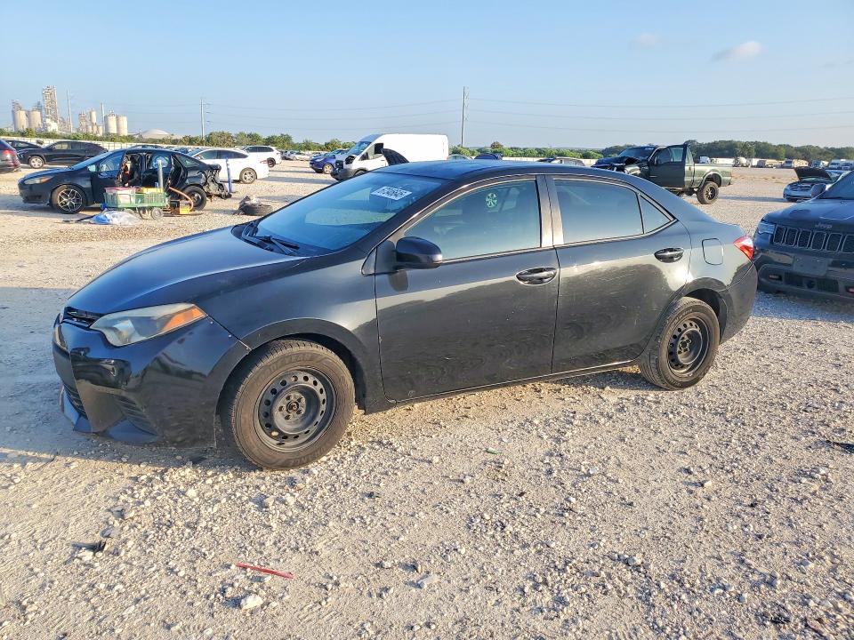 67346646 :رقم المزاد ، 5YFBURHE3FP219292 vin ، 2015 Toyota Corolla مزاد بيع