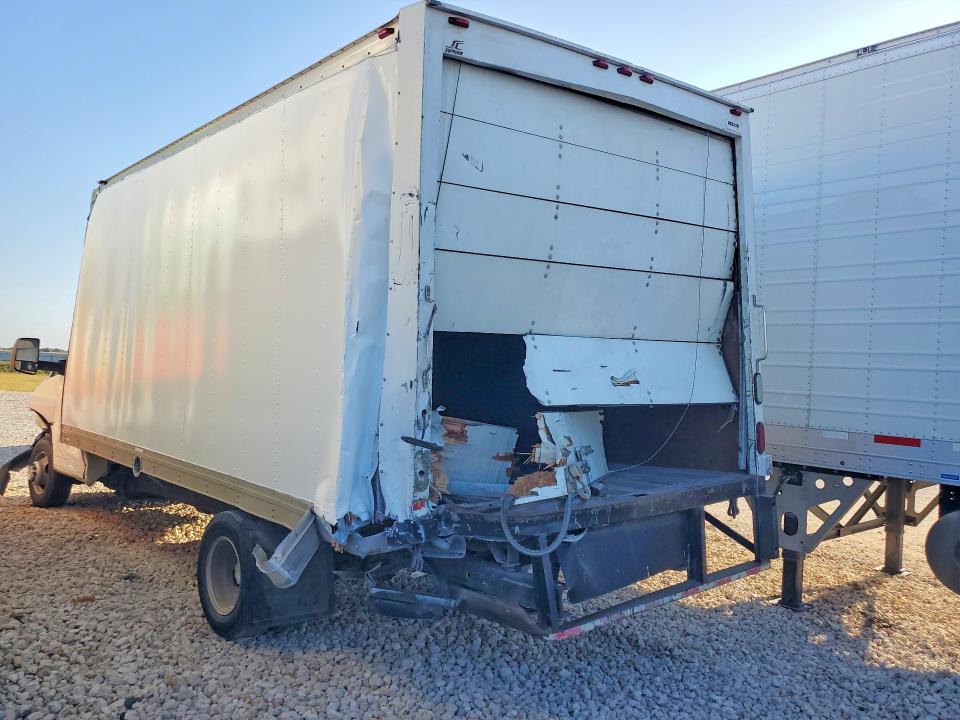 64227236 :رقم المزاد ، 1GB3GTCG9G1324432 vin ، 2016 Chevrolet Express G3500 مزاد بيع