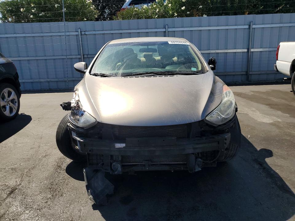 69724546 :رقم المزاد ، 5NPDH4AE7DH399199 vin ، 2013 Hyundai Elantra مزاد بيع