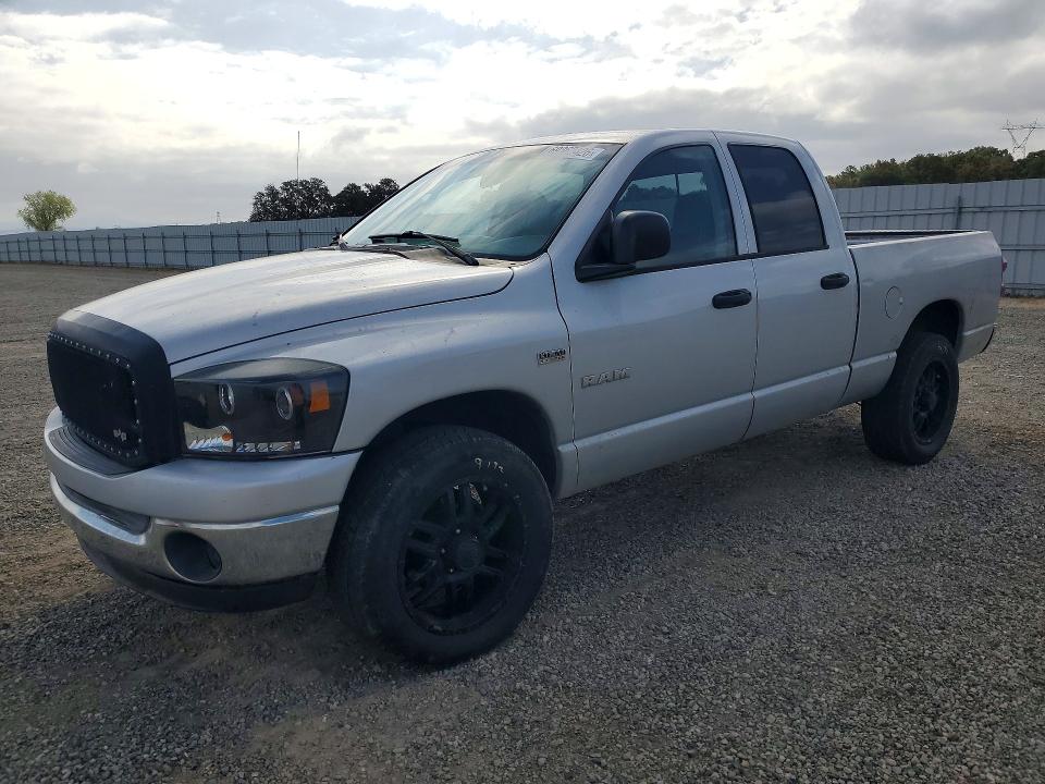 69362426 :رقم المزاد ، 1D7HU18278S565032 vin ، 2008 Dodge Ram 1500 مزاد بيع