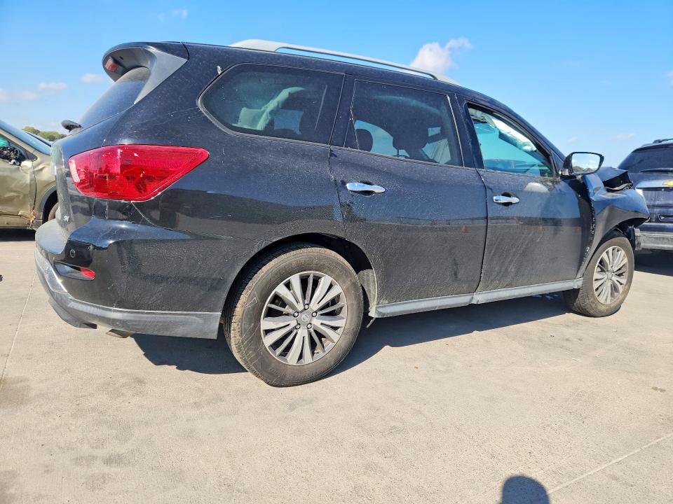 Продажа на аукционе авто 2017 Nissan Pathfinder, vin: 5N1DR2MN1HC613999, номер лота: 68950676