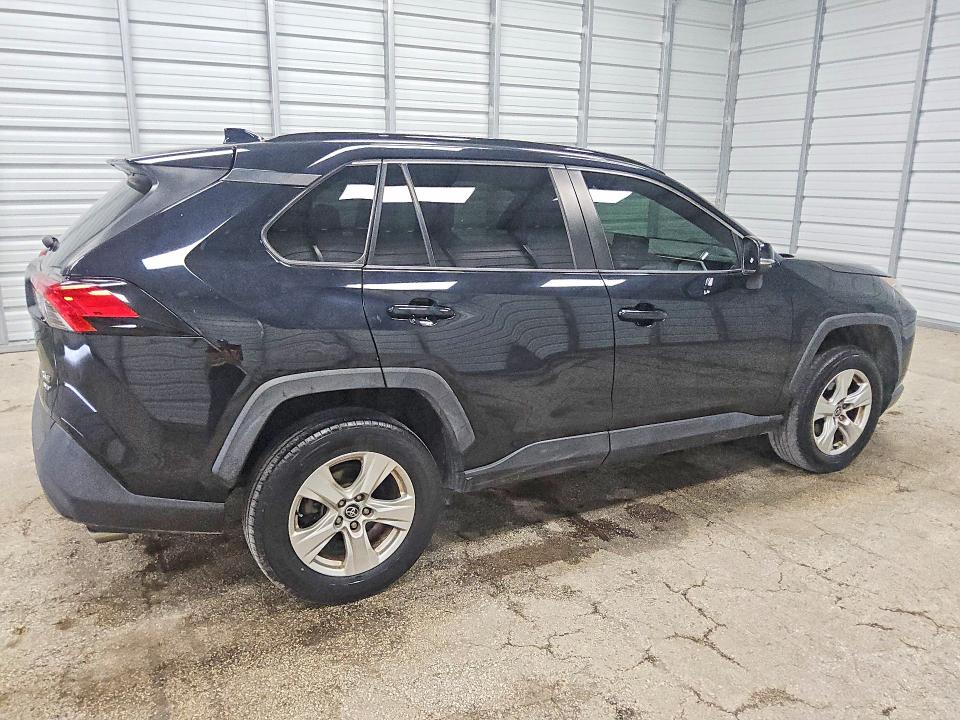 Продажа на аукционе авто 2021 Toyota Rav4, vin: 2T3P1RFV9MW171964, номер лота: 68590826