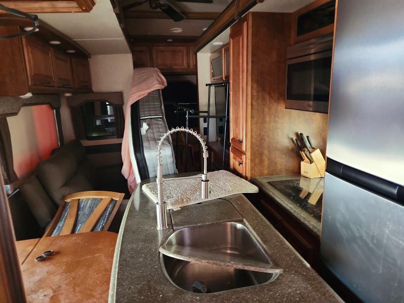 67274516 :رقم المزاد ، 5SFBG4427HE326512 vin ، 2017 Heartland Rv Big Countr مزاد بيع