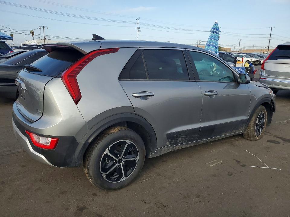 2026 Kia Niro მანქანა იყიდება აუქციონზე, vin: KNDCP3LE9T5362143, აუქციონის ნომერი: 69979656