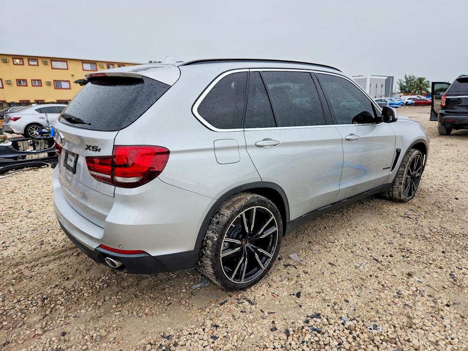 68937156 :رقم المزاد ، 5UXKS4C53F0N10173 vin ، 2015 Bmw X5 مزاد بيع
