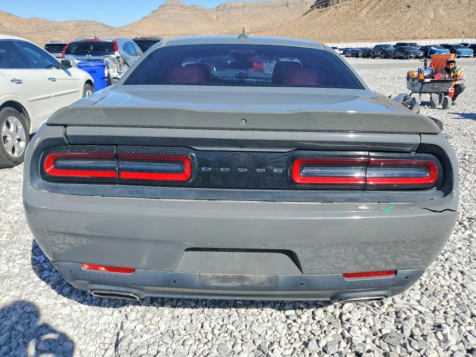 67838596 :رقم المزاد ، 2C3CDZAG1JH328093 vin ، 2018 Dodge Challenger مزاد بيع