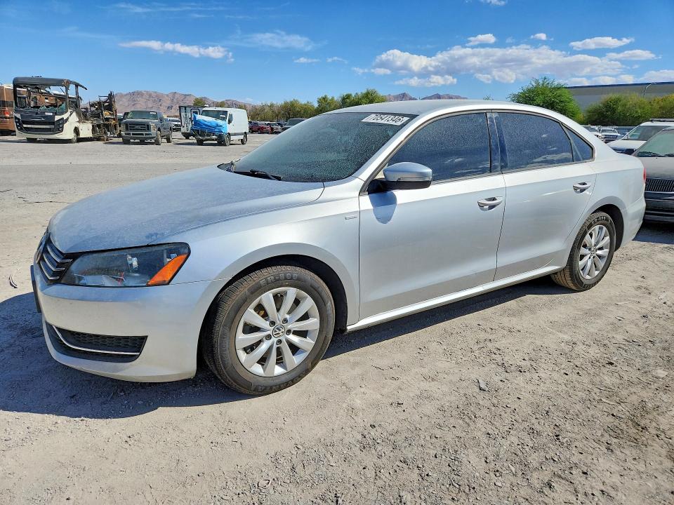 70541346 :رقم المزاد ، 1VWAT7A31FC034739 vin ، 2015 Volkswagen Passat مزاد بيع