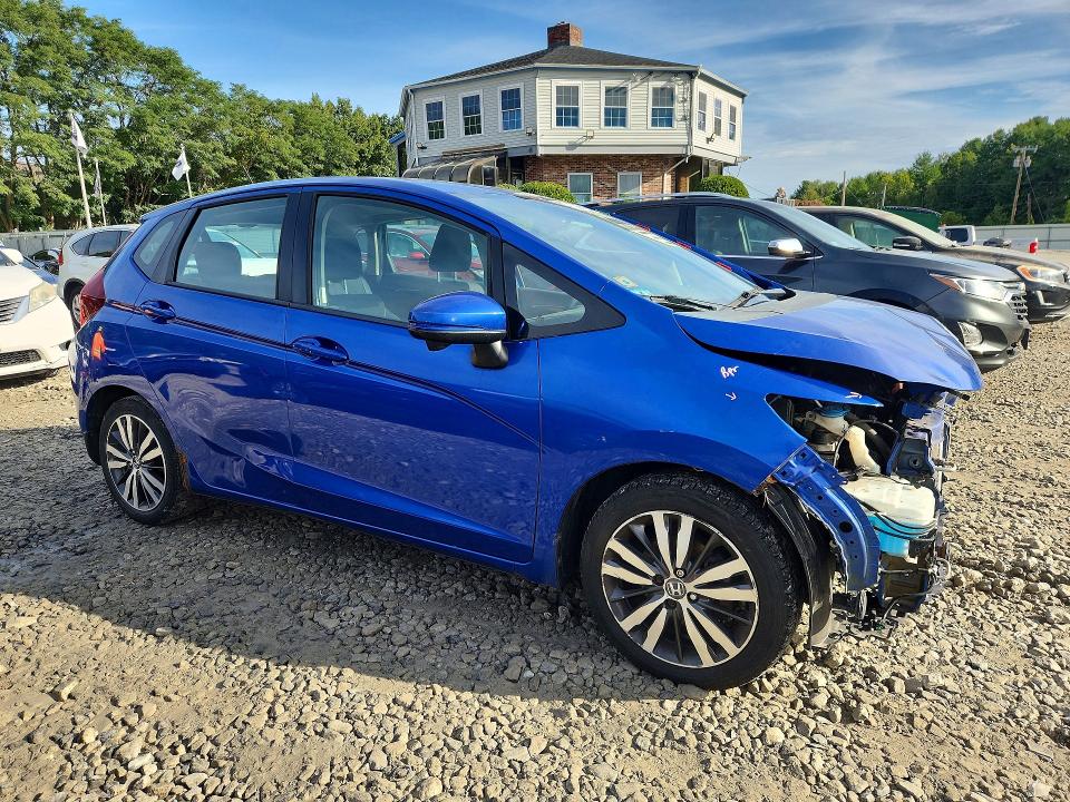 69842276 :رقم المزاد ، 3HGGK5H80FM719269 vin ، 2015 Honda Fit مزاد بيع