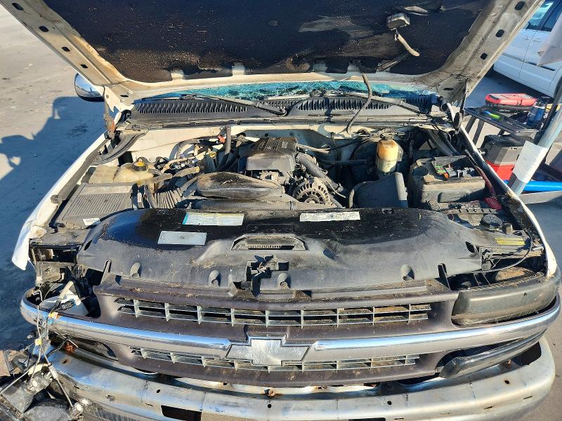 Продаж на аукціоні авто 2000 Chevrolet Silverado, vin: 1GCEK14T8YZ333094, номер лоту: 67870426
