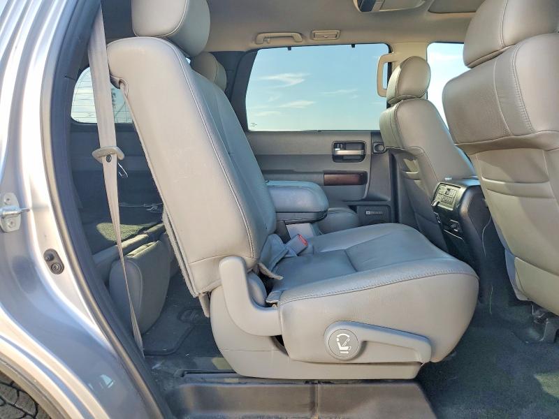 68512456 :رقم المزاد ، 5TDDY5G12CS058845 vin ، 2012 Toyota Sequoia مزاد بيع