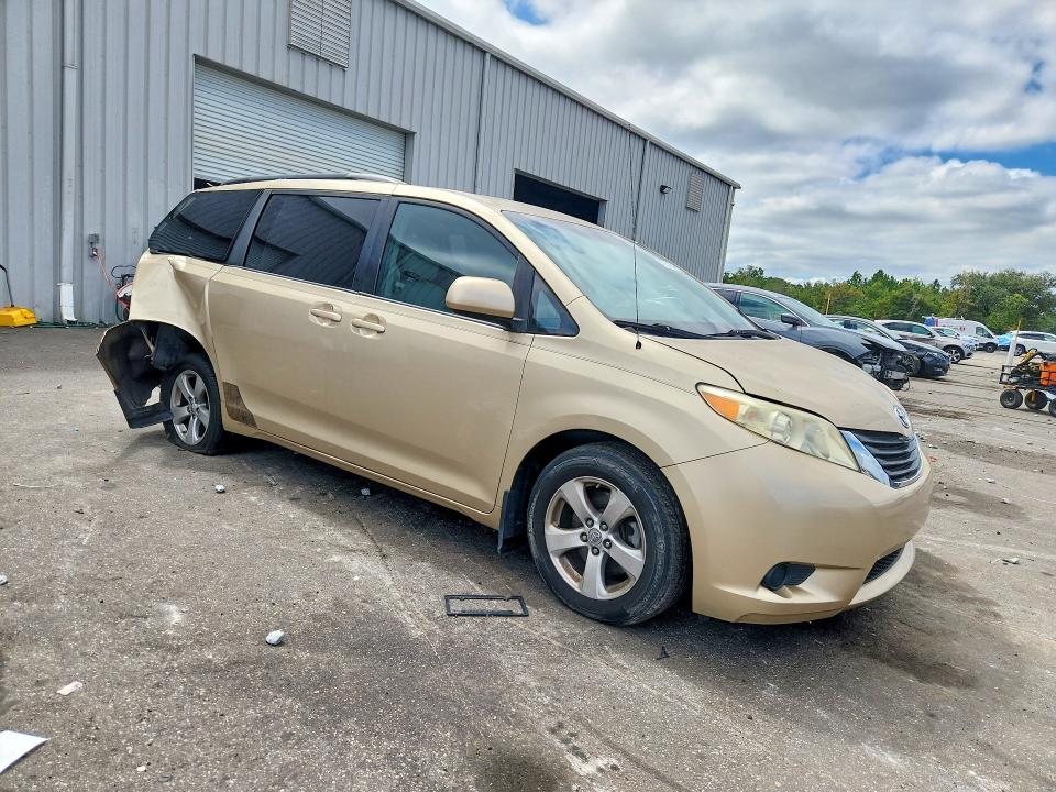 2011 Toyota Sienna მანქანა იყიდება აუქციონზე, vin: 5TDKK3DC0BS122222, აუქციონის ნომერი: 70513436