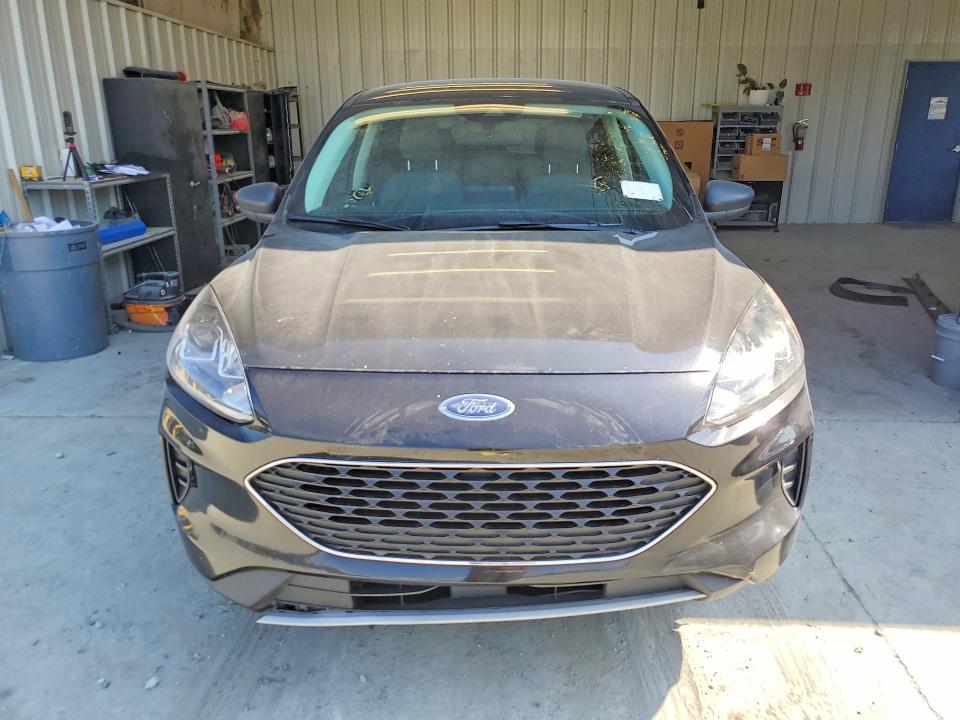 2022 Ford Escape მანქანა იყიდება აუქციონზე, vin: 1FMCU9G62NUB18515, აუქციონის ნომერი: 67784626